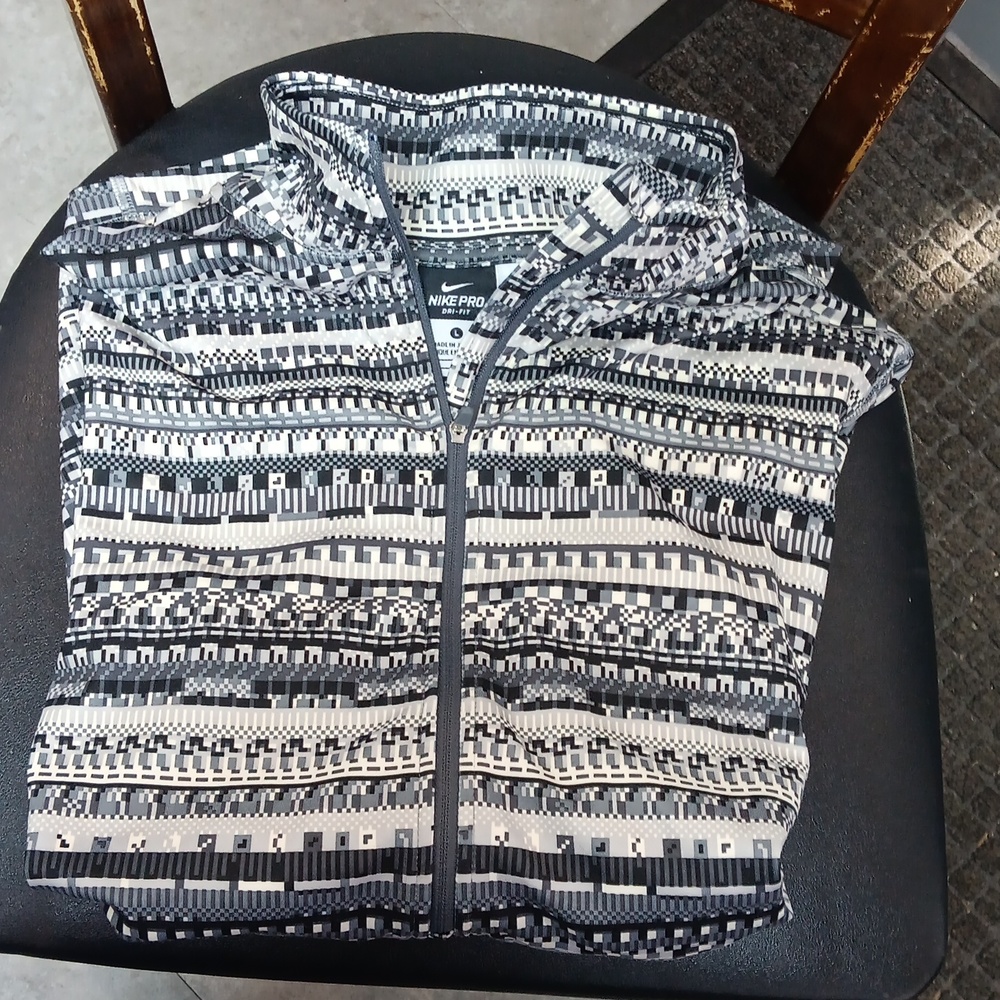 Women's large quarter zip long sleeve shirt.